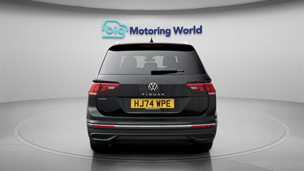 Volkswagen Tiguan Allspace Life Black #6