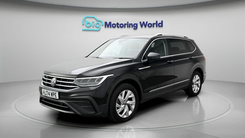 Volkswagen Tiguan Allspace Life Black #3