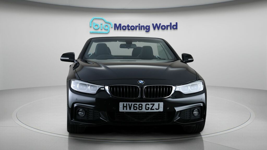 BMW 4 Series M Sport Black #2