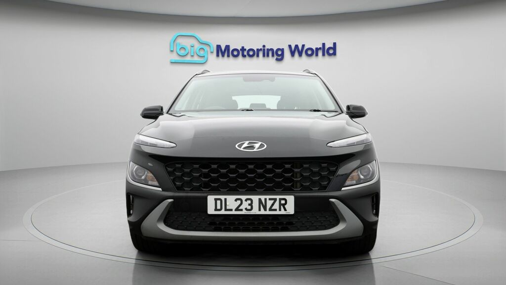 Hyundai Kona Se Connect Black #2
