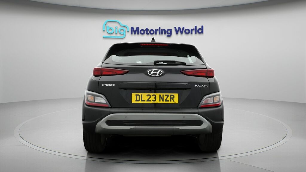 Hyundai Kona Se Connect Black #6