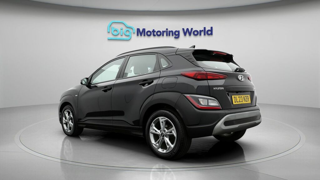 Hyundai Kona Se Connect Black #5