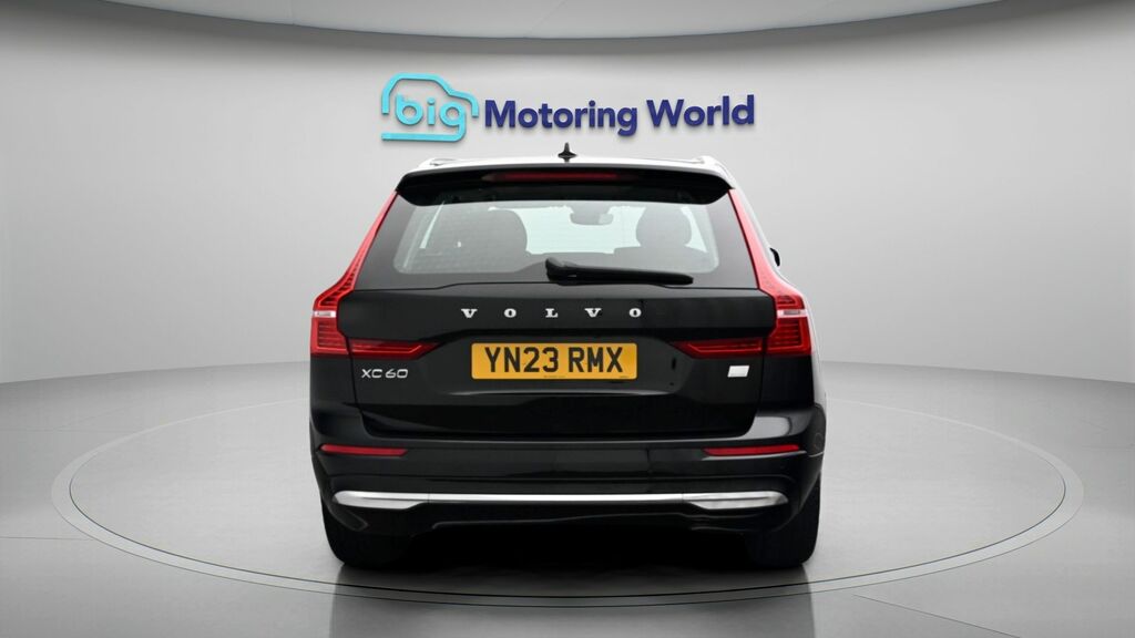 Volvo XC60 Core Black #6