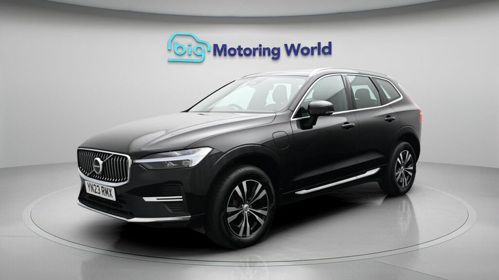Volvo XC60 Core Black #3