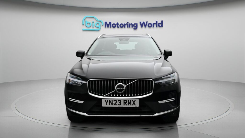 Volvo XC60 Core Black #2
