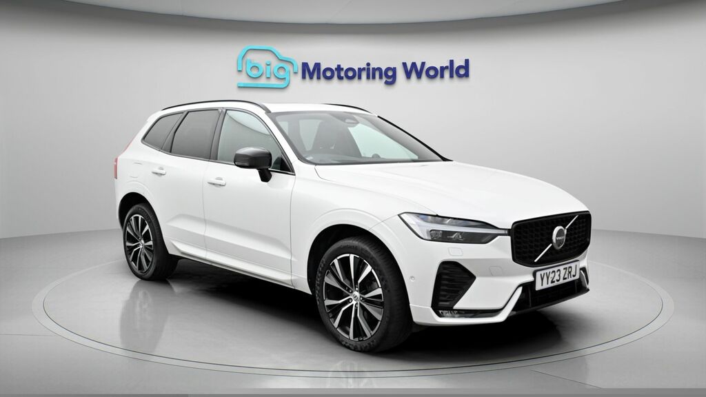 Volvo XC60 Ultimate White