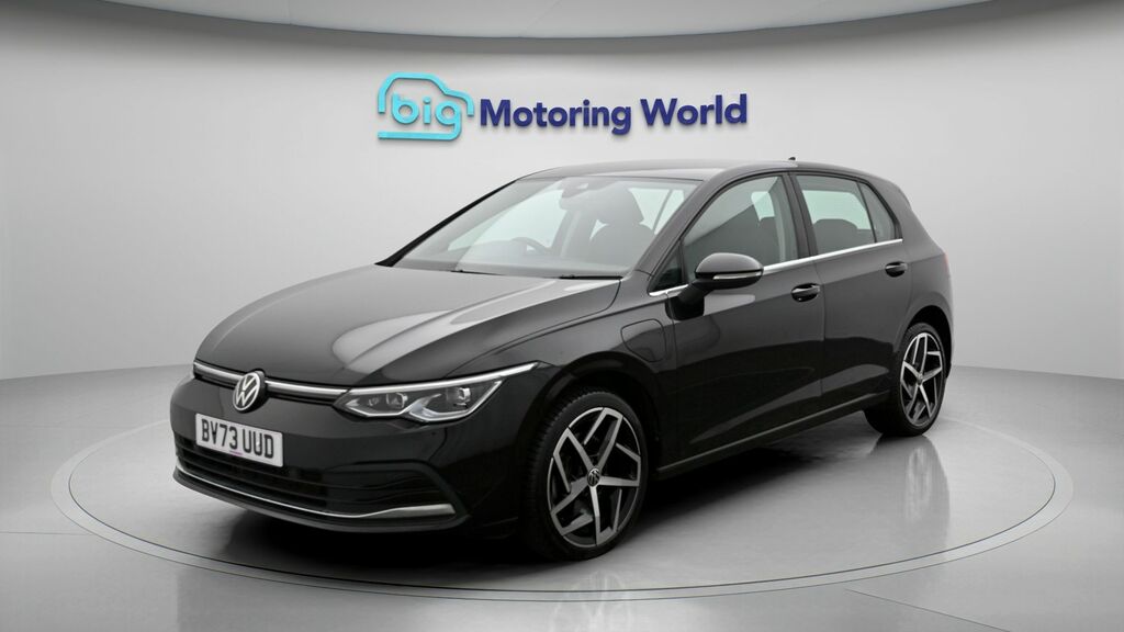 Volkswagen Golf Style Black #3