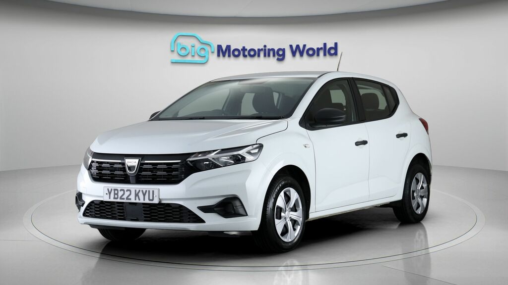 Dacia Sandero Essential White #3
