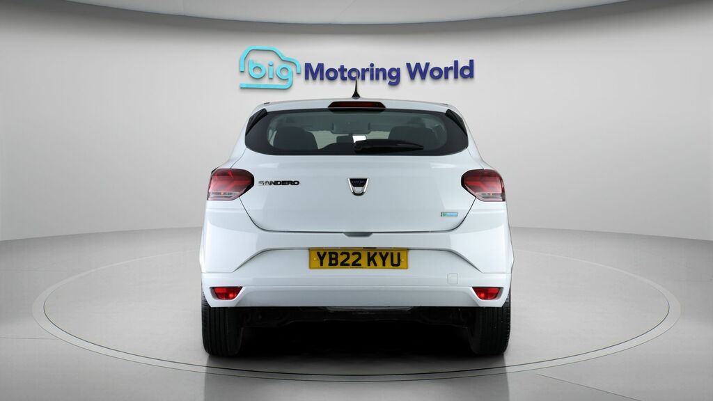 Dacia Sandero Essential White #6