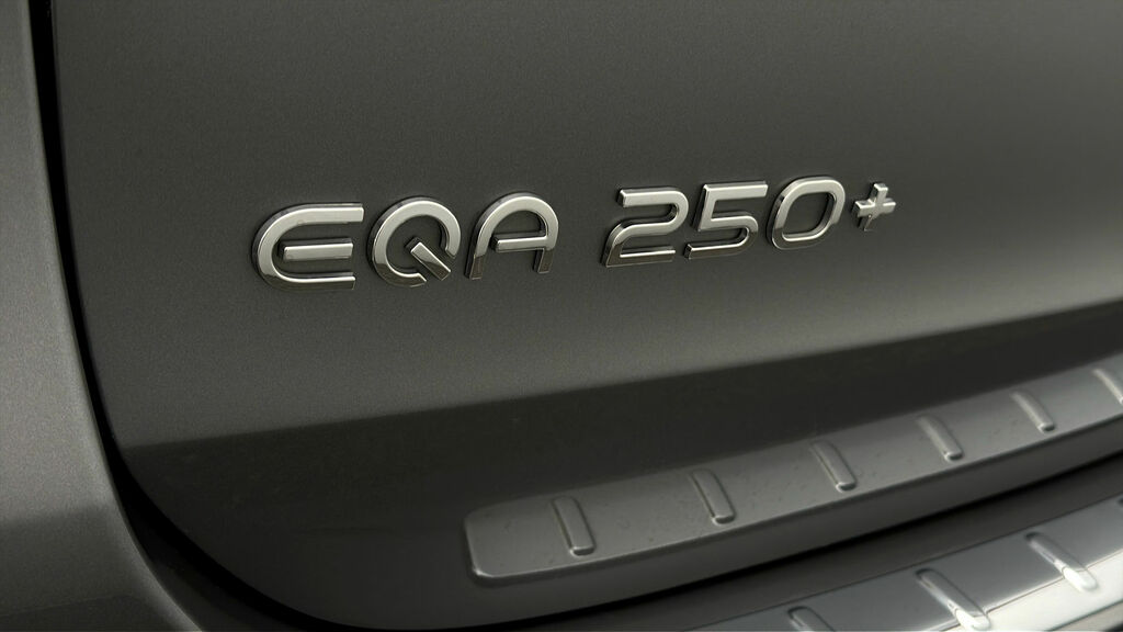 Mercedes-Benz EQA Eqa 250 140Kw Amg Line Executive 70.5Kwh Grey #21