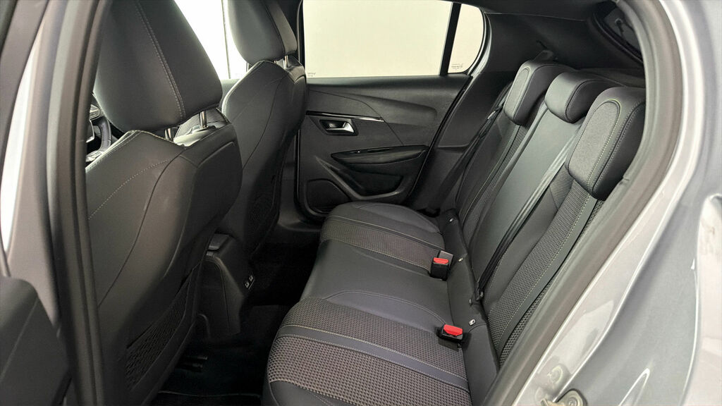 Peugeot e-208 50Kwh Allure Premium White #15