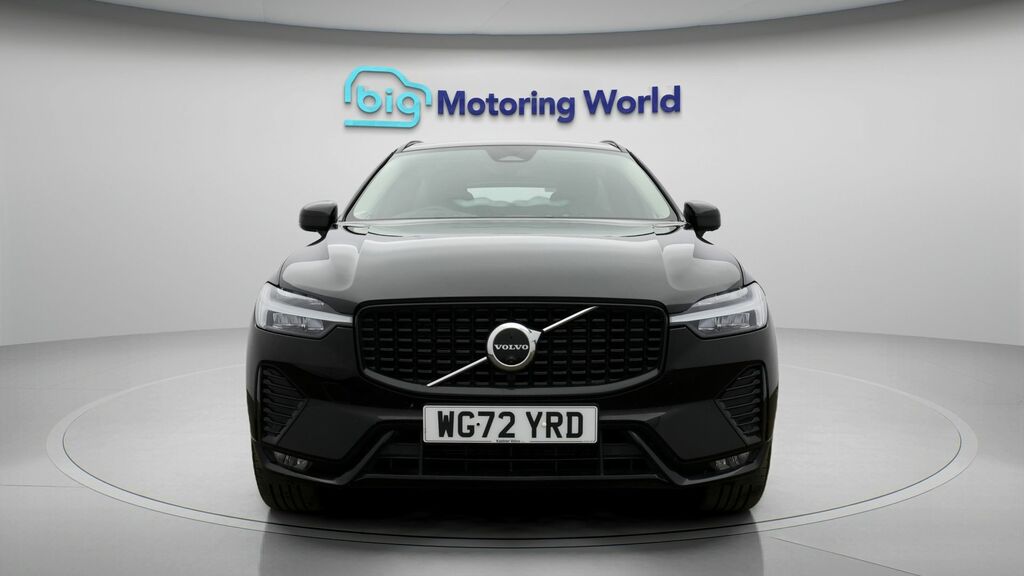 Volvo XC60 Plus Black #2