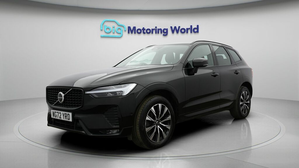 Volvo XC60 Plus Black #3