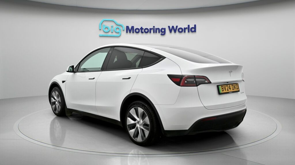 Tesla Model Y Long Range White #5