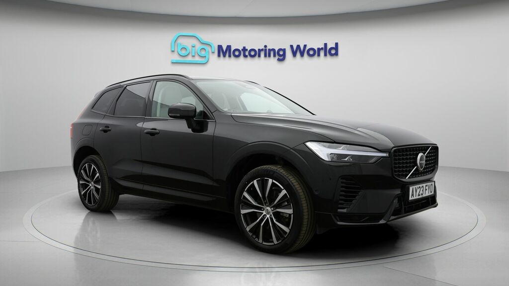 Volvo XC60 Ultimate Dark Black