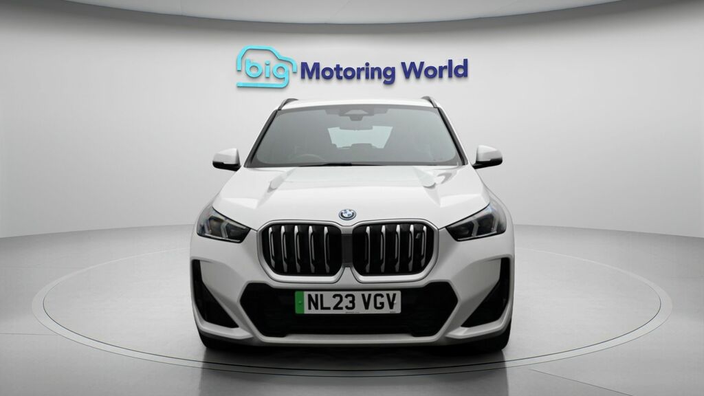 BMW iX1 M Sport White #2