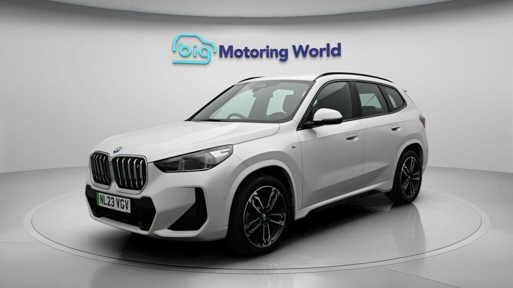 BMW iX1 M Sport White #3