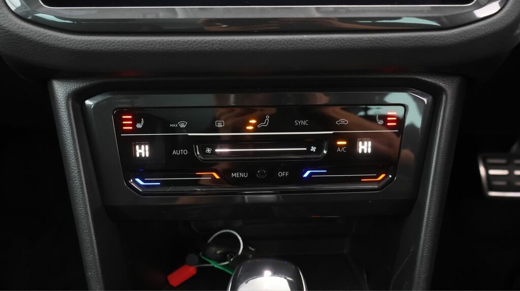 Volkswagen Tiguan Active Tsi Dsg Red #10