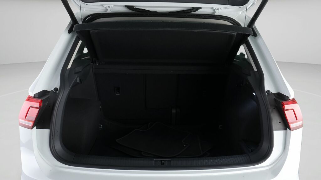 Volkswagen Tiguan Active Tsi Dsg Red #15