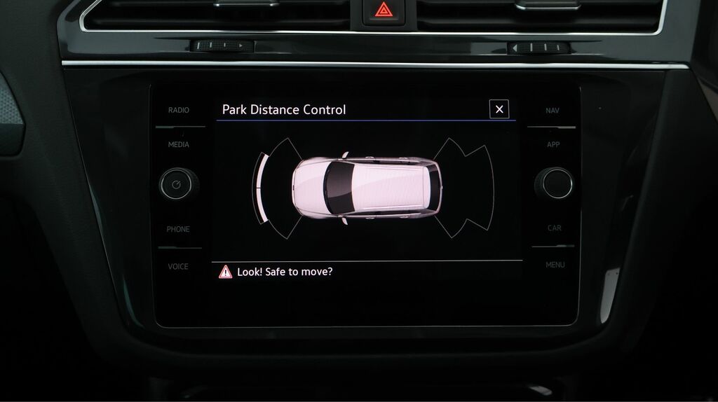 Volkswagen Tiguan Active Tsi Dsg Red #20