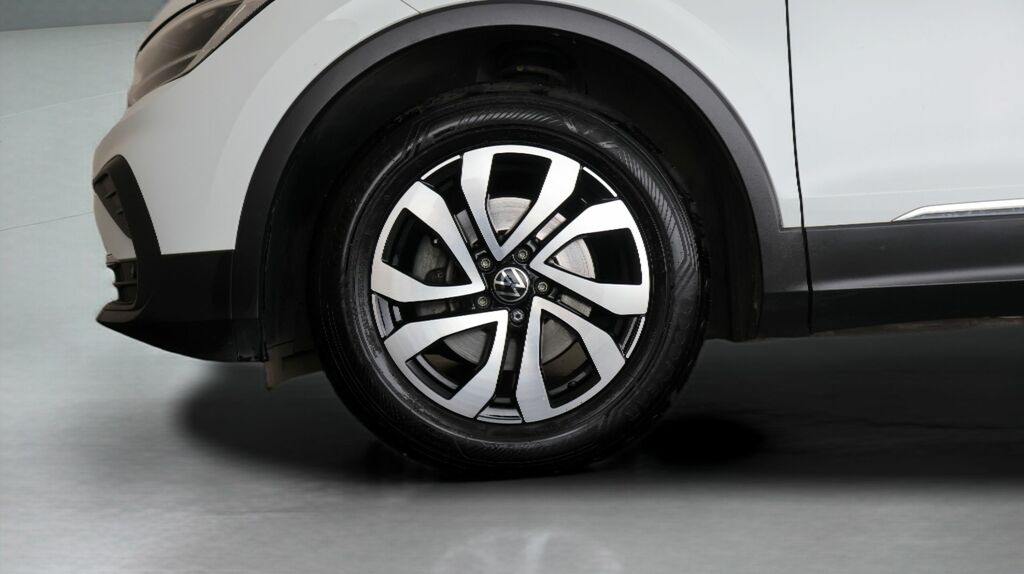 Volkswagen Tiguan Active Tsi Dsg Red #16