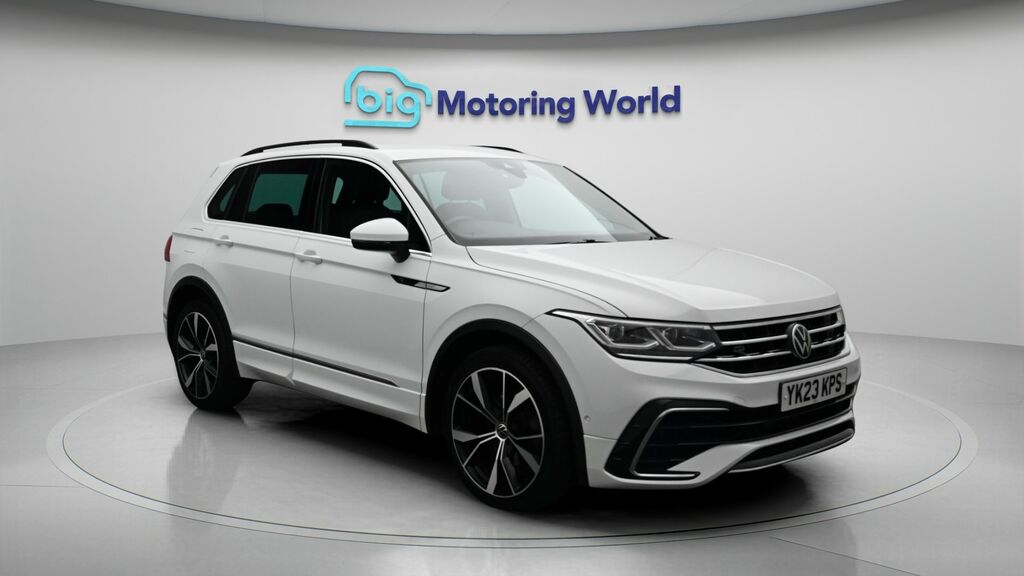 Volkswagen Tiguan R-line White