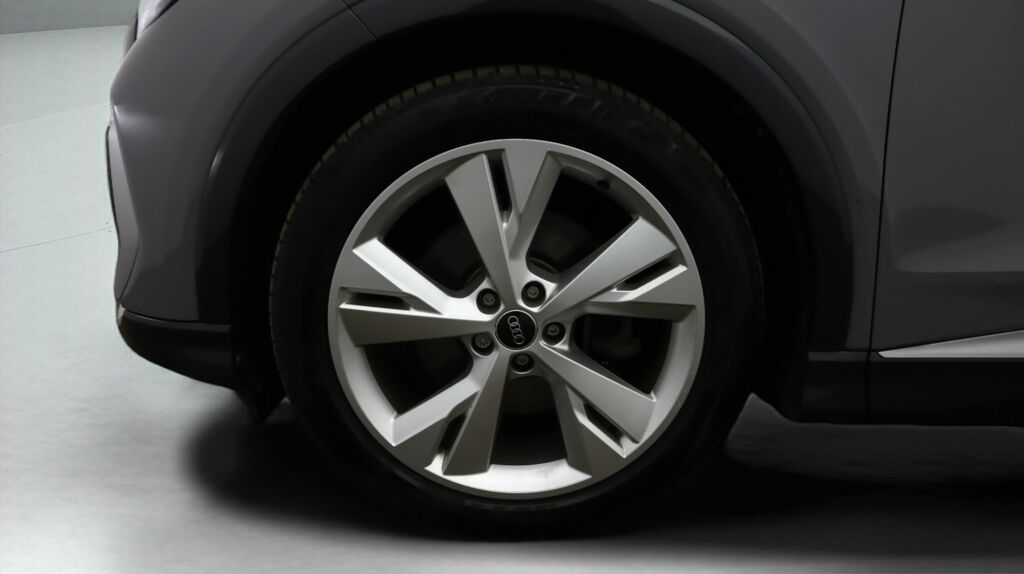 Audi Q4 E Tron 40 Sport Suv 82Kwh 204 Ps Black #18