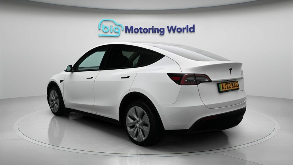 Tesla Model Y Long Range AJ22KXC White #5