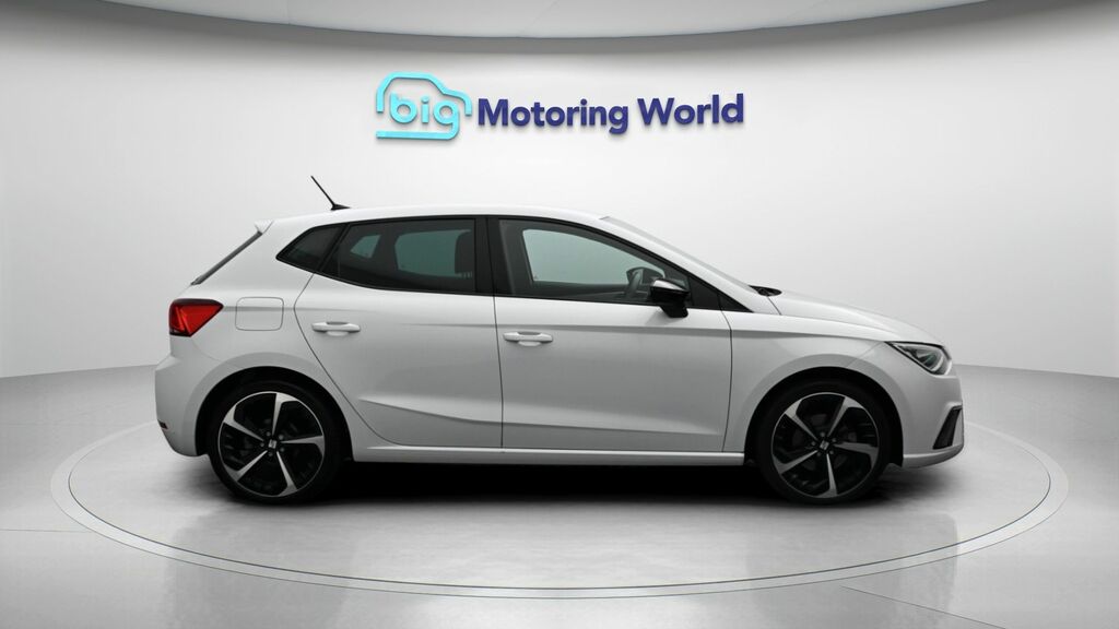 Seat Ibiza 1.0 Tsi 115 Xcellence Silver #8