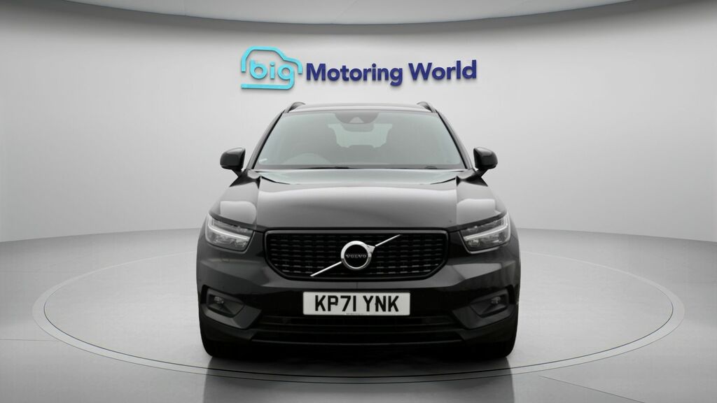 Volvo XC40 R-design Pro Black #2