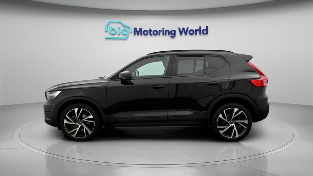 Volvo XC40 R-design Pro Black #4