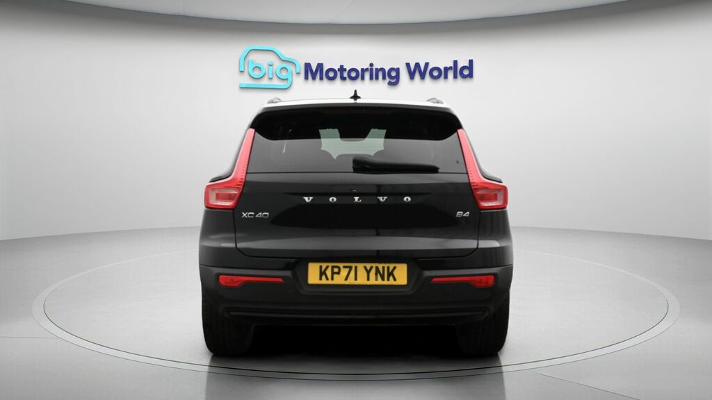 Volvo XC40 R-design Pro Black #6