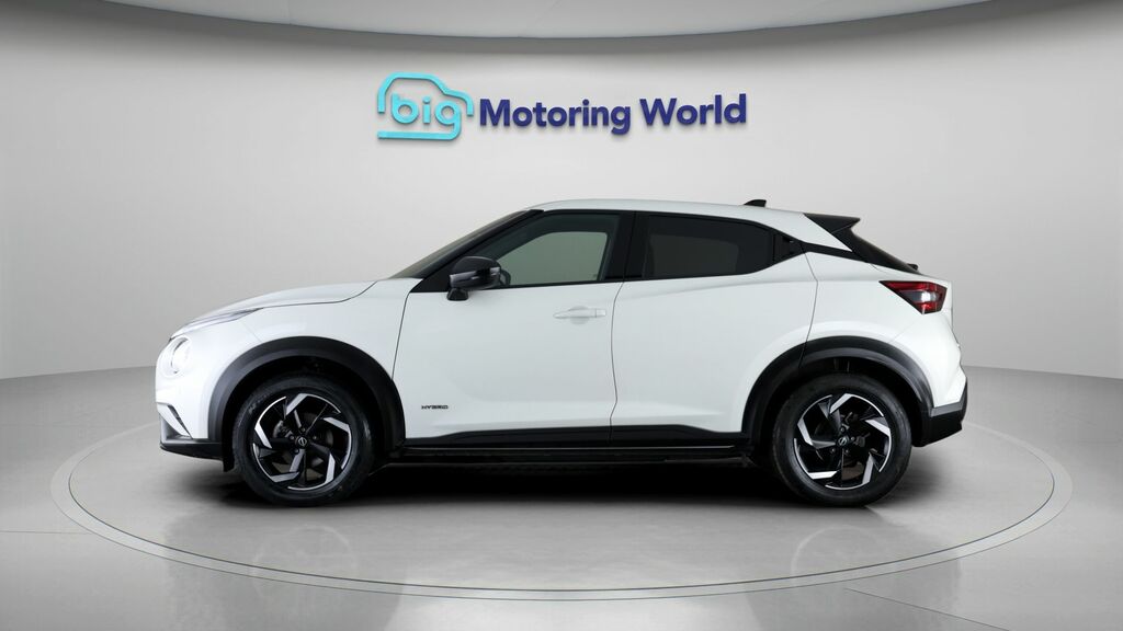 Nissan Juke N-connecta White #4