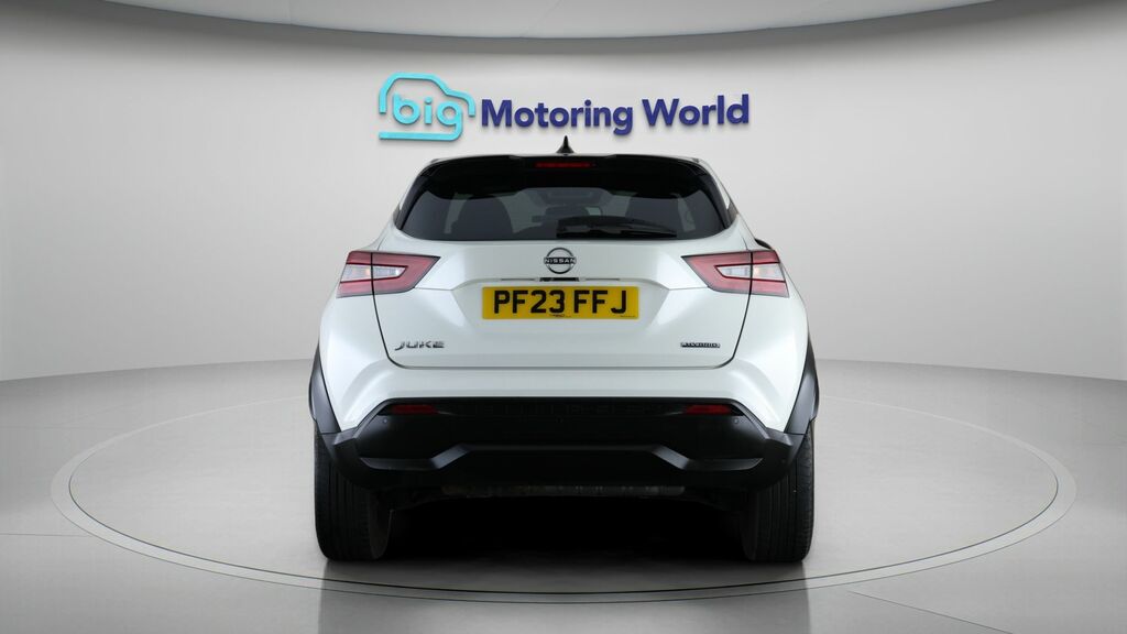 Nissan Juke N-connecta White #6
