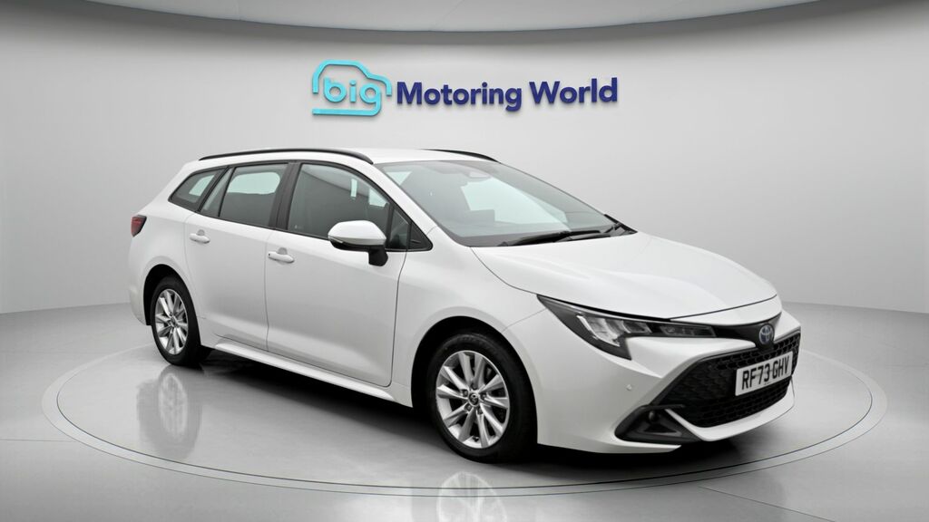 Toyota Corolla Icon White