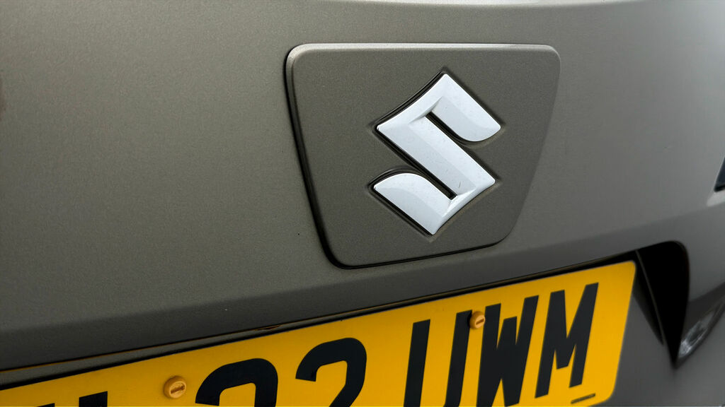 Suzuki Swace 1.8 Hybrid Sz-t Cvt Silver #19