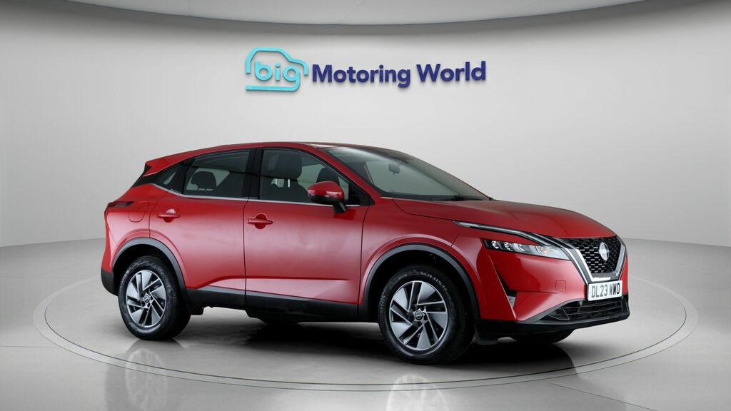 Nissan Qashqai Acenta Premium Red