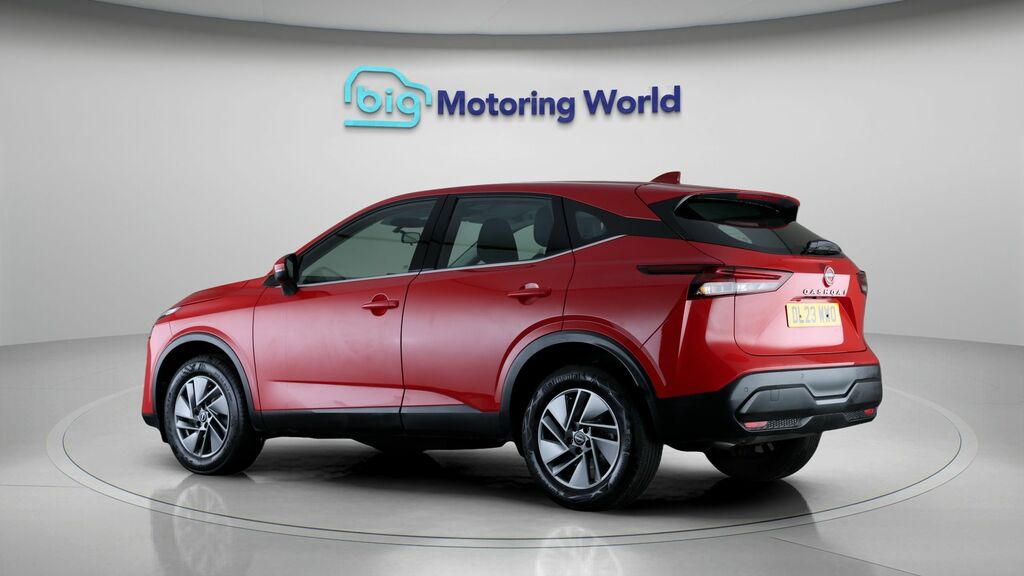 Nissan Qashqai Acenta Premium DL23WWO Red #5