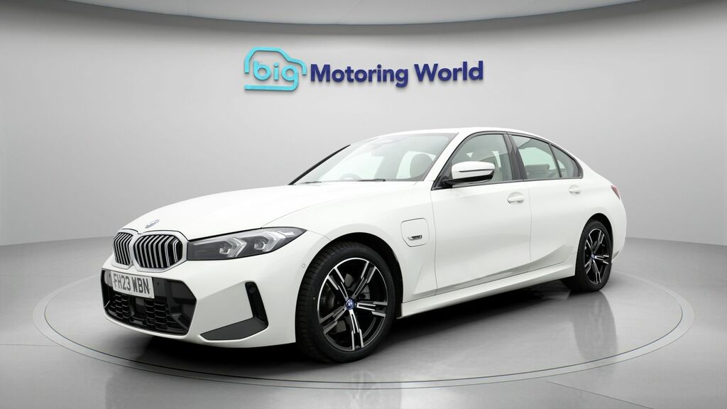 BMW 3 Series M Sport White #3
