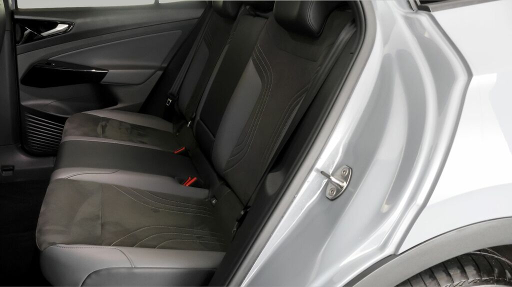 Volkswagen ID.4 Pro Performance 77Kwh Life Suv White #16