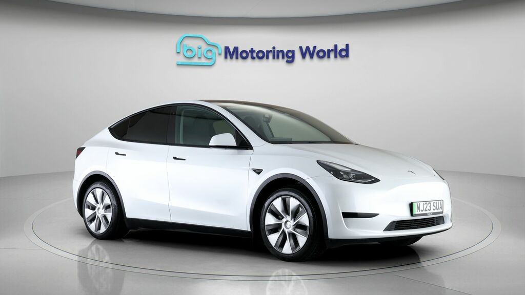 Tesla Model Y Y Model Y Rwd White