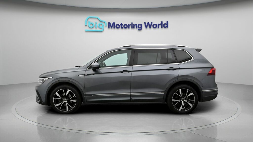 Volkswagen Tiguan Allspace R-line MT22UJP Grey #4