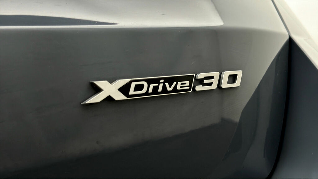 BMW iX1 150Kw Edrive20 M Sport 65Kwh White #19