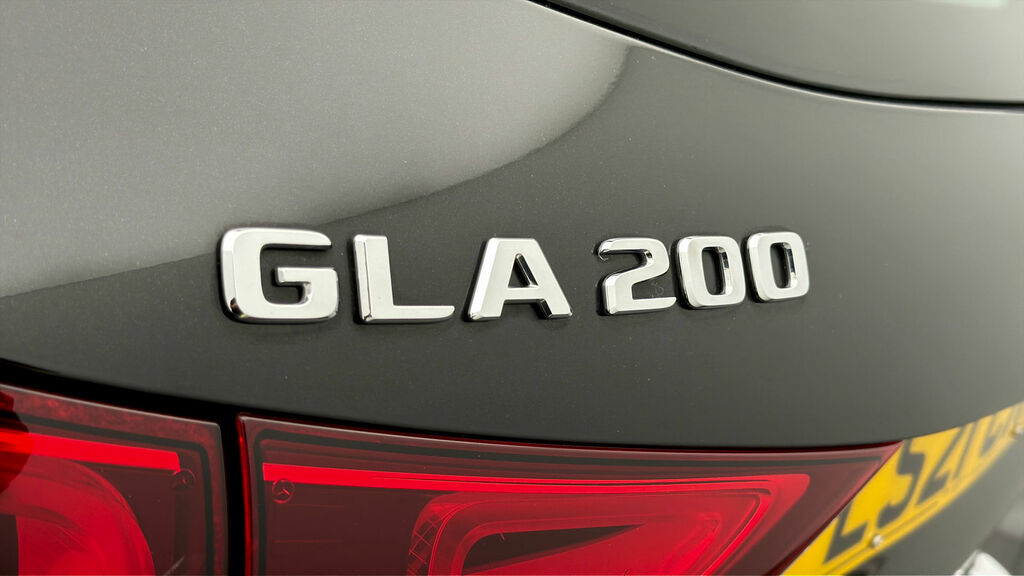 Mercedes-Benz GLA Class Gla 200 D Sport Red #21
