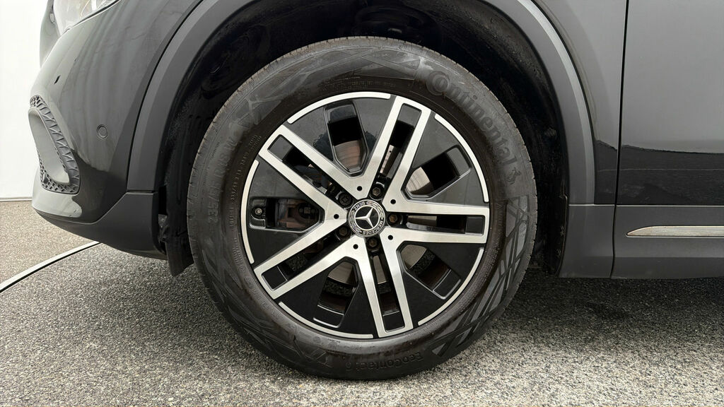 Mercedes-Benz GLA Class Gla 200 D Sport Red #17