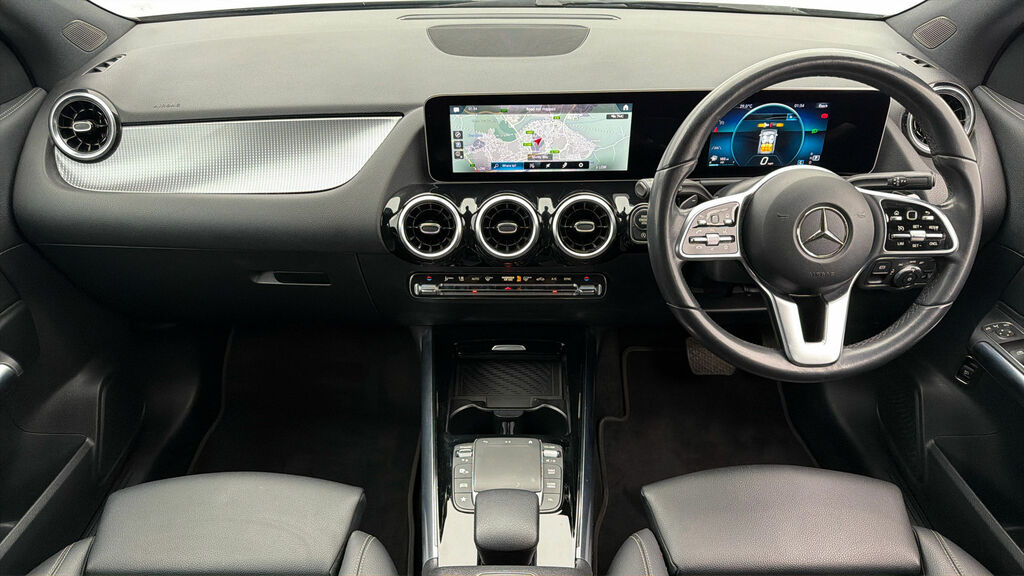 Mercedes-Benz GLA Class Gla 200 D Sport Red #12