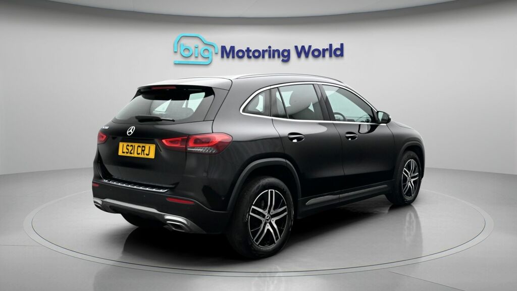 Mercedes-Benz GLA Class Gla 200 D Sport Red #7