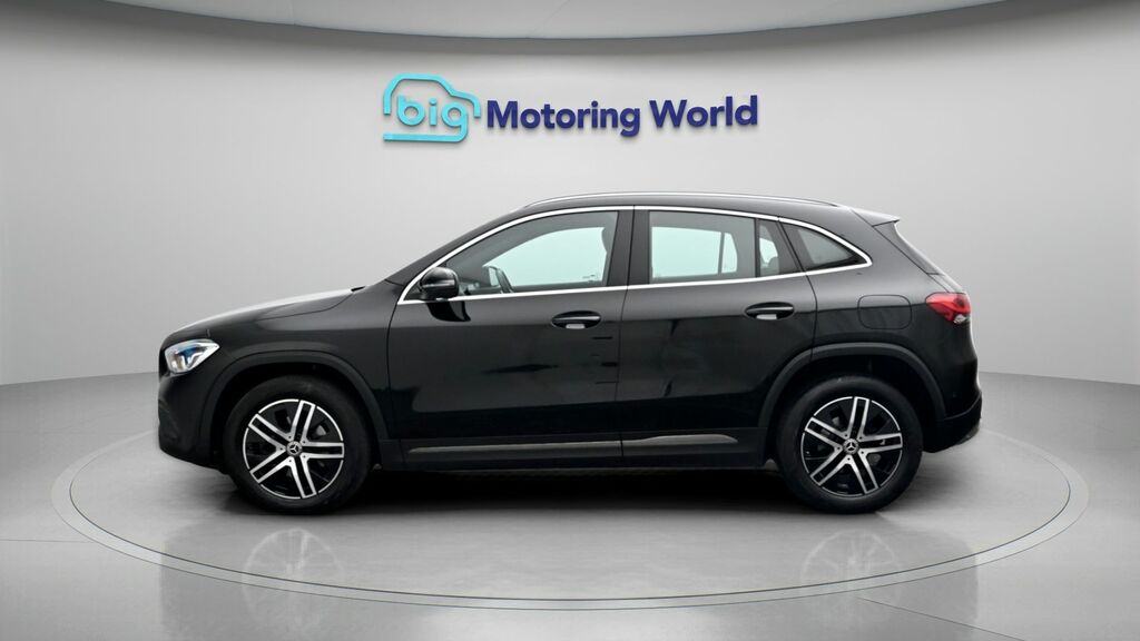 Mercedes-Benz GLA Class Sport Black #4