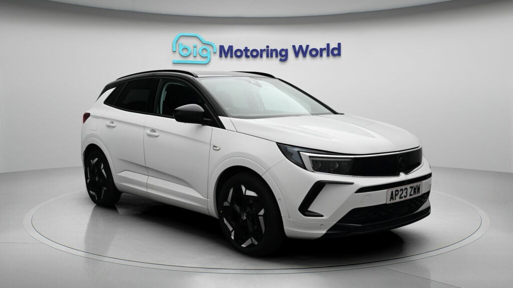 Vauxhall Grandland Gse White