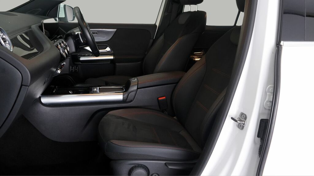 Mercedes-Benz GLA Class Gla 220D 4Matic Amg Line Premium Black #13